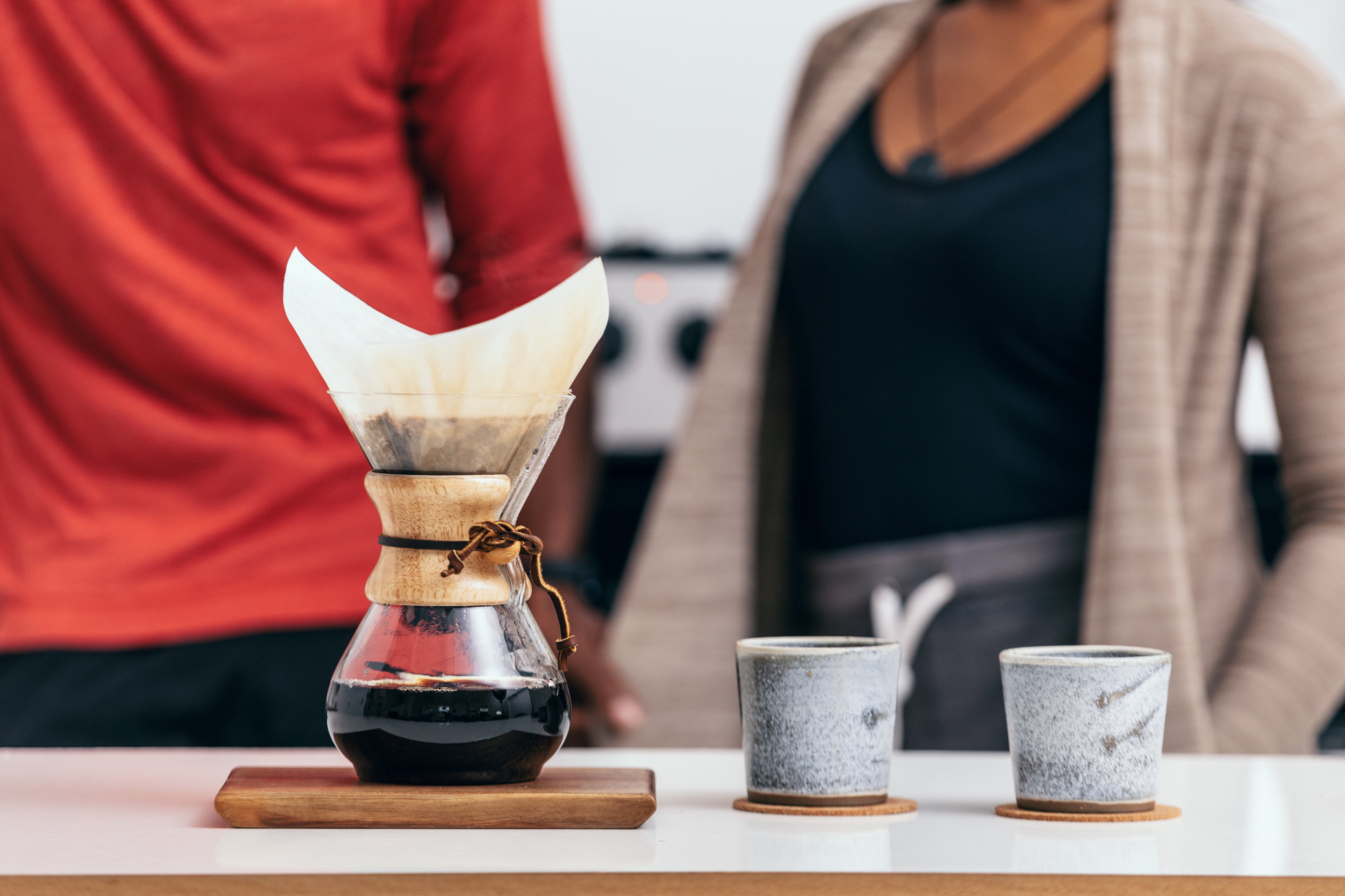 Station de café filtre avec deux tasses rustiques, collection Stations & Accessoires KÔBO